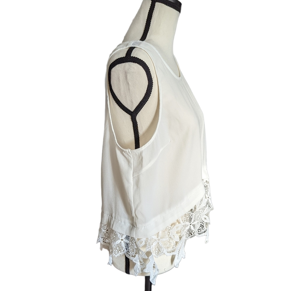 Astr Nordstrom Ivory Top with Floral Lace Bottom Size L - Picture 2 of 11